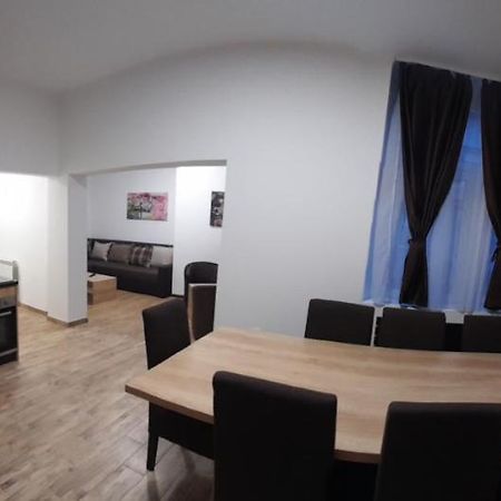 Apartment Artistika Beograd Ngoại thất bức ảnh